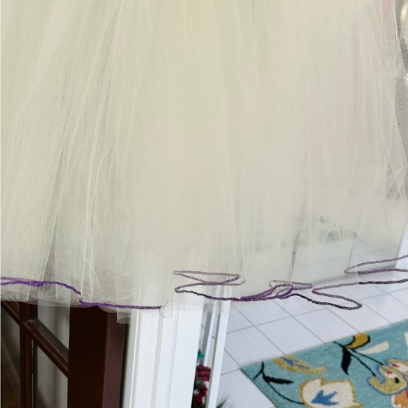 💚💚💚💚 RECITAL FORMAL GOWN in beautiful purple,off-white colors w/lace & sequins - Picture 6 of 10